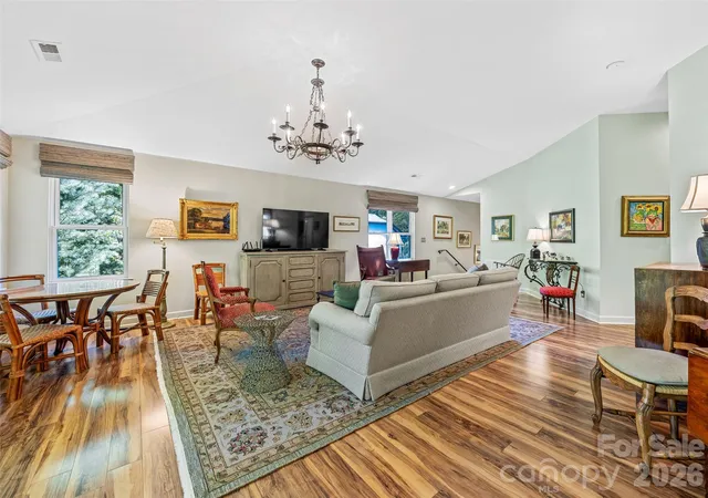 Listing Photo 5 - Condo for sale in building located at 73 Ridgetop Cir, Brevard, NC 28712 - Unit #303