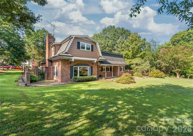 Photo 2 of Single family home for sale at 1339 Carmen Ln, Gastonia, NC 28054 | MLS# 4419976 | Listing updated on 2026-10-03