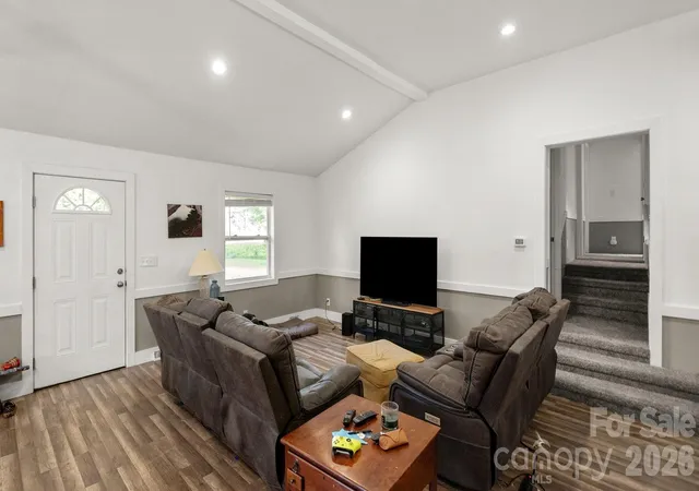 Photo 4 of Single family home for sale at 1476 Charlotte Hwy, Mooresville, NC 28115 | MLS# 4419978 | Listing updated on 2026-10-09