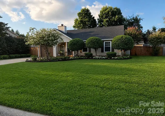 Photo 1 of Single family home for sale at 16522 Glenfurness Dr, Huntersville, NC 28078 | MLS# 4419979 | Listing updated on 2026-09-24