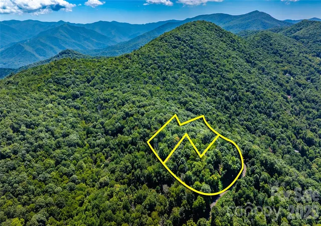 Photo 4 of Land for sale at Tbd Estate Dr #39, Waynesville, NC 28786 | MLS# 4420000 | Listing updated on 2026-08-31