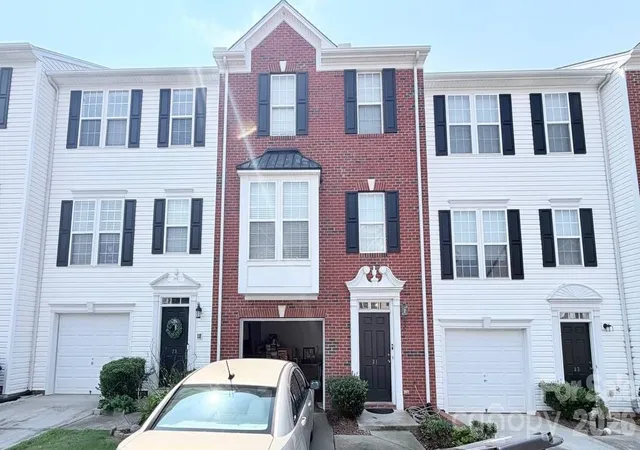 Townhouse for sale at 31 Heritage Oak Way, Simpsonville, SC 29681 | MLS# 4420005
