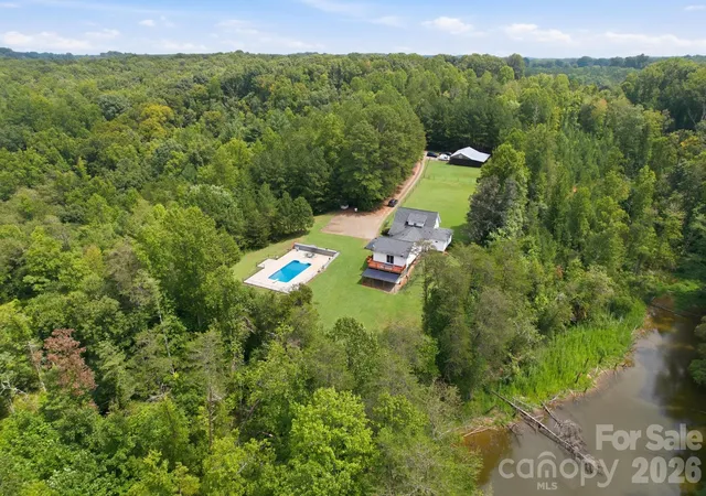 Photo 2 of Single family home for sale at 761 Bowles Farm Rd, Statesville, NC 28625 | MLS# 4420031 | Listing updated on 2026-09-08