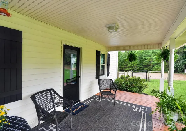 Photo 4 of Single family home for sale at 761 Bowles Farm Rd, Statesville, NC 28625 | MLS# 4420031 | Listing updated on 2026-09-08