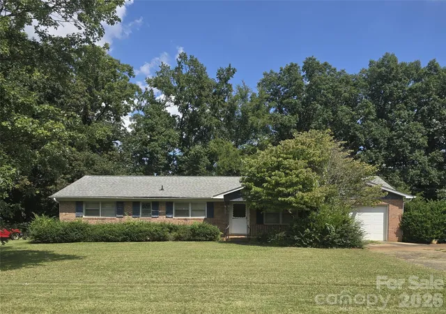 Photo 1 of Single family home for sale at 1603 Caromar Pl Nw, Concord, NC 28027 | MLS# 4420038 | Listing updated on 2026-09-06