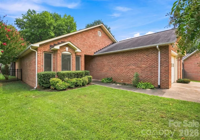 Photo 1 of Single family home for sale at 1850 Charter Dr, Rock Hill, SC 29732 | MLS# 4420055 | Listing updated on 2026-10-02