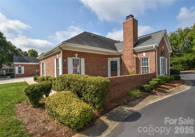 Photo 2 of Condo for sale at 8332 Highland Glen Dr, Charlotte, NC 28269 | MLS# 4420062 | Listing updated on 2026-09-30