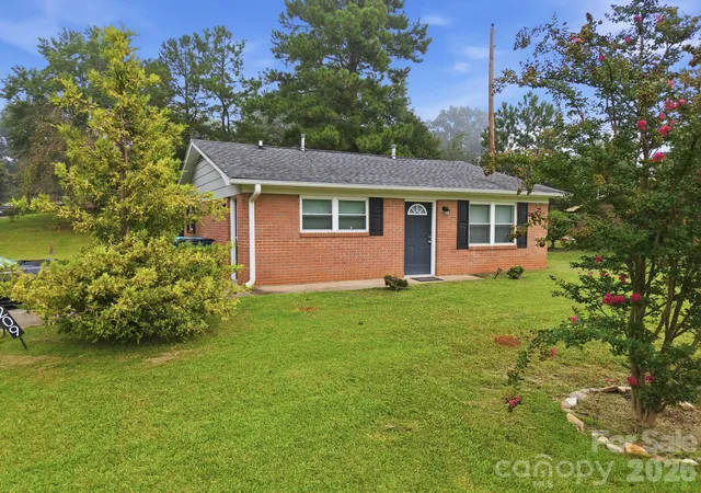Photo 3 of Single family home for sale at 209 Roberson Rd, Forest City, NC 28043 | MLS# 4420063 | Listing updated on 2026-09-05