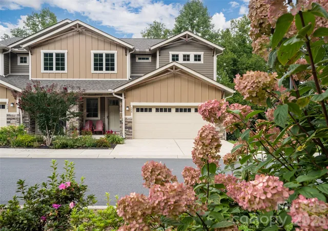 Photo 1 of Townhouse for sale at 554 Sweet Birch Park Ln, Black Mountain, NC 28711 | MLS# 4420070 | Listing updated on 2026-09-02