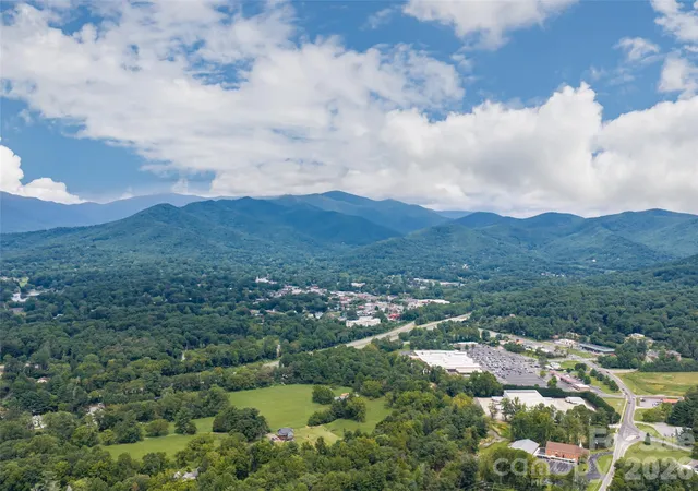 Photo 48 of Townhouse for sale at 554 Sweet Birch Park Ln, Black Mountain, NC 28711 | MLS# 4420070 | Listing updated on 2026-09-02