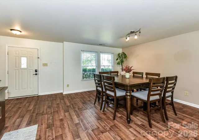Photo 4 of Single family home for sale at 404 Inverness Ln, Salisbury, NC 28146 | MLS# 4420080 | Listing updated on 2026-09-29
