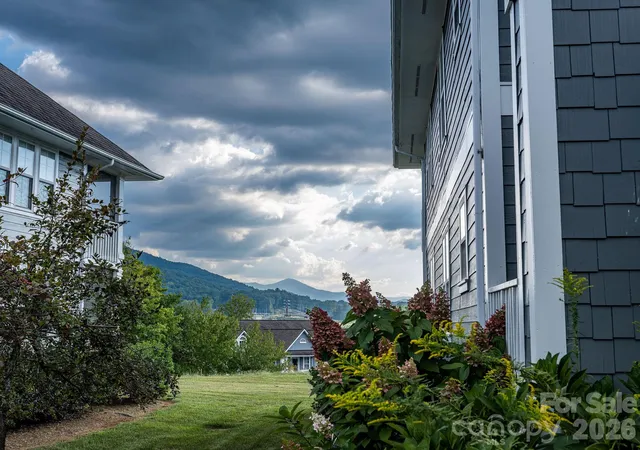 Listing Photo 5 - Condo for sale in building located at 4702 Breakers Ln, Asheville, NC 28806