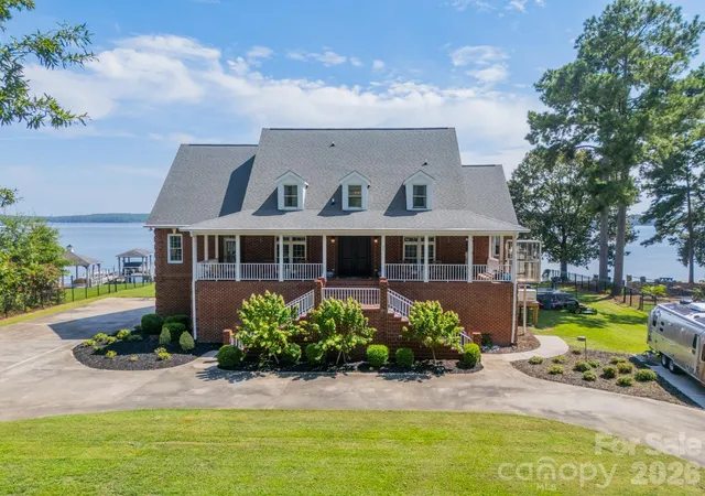 Photo 2 of Mansion for sale at 2370 Anns Loop, Liberty Hill, SC 29074 | MLS# 4420122 | Listing updated on 2026-09-26
