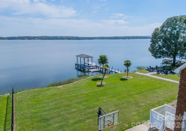 Photo 3 of Single family home for sale at 2370 Anns Loop, Liberty Hill, SC 29074 | MLS# 4420122 | Listing updated on 2026-09-26