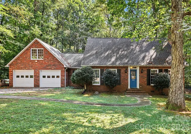 Single family home for sale at 2156 Olde Crk Rd, Rock Hill, SC 29732 | MLS# 4420124