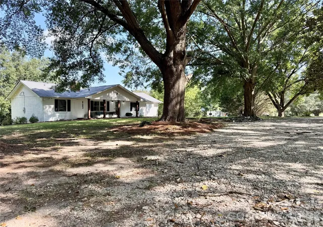 Photo 28 of Single family home for sale at 715 Grandview Rd, Clover, SC 29710 | MLS# 4420137 | Listing updated on 2026-09-01