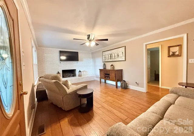 Photo 5 of Single family home for sale at 715 Grandview Rd, Clover, SC 29710 | MLS# 4420137 | Listing updated on 2026-09-01