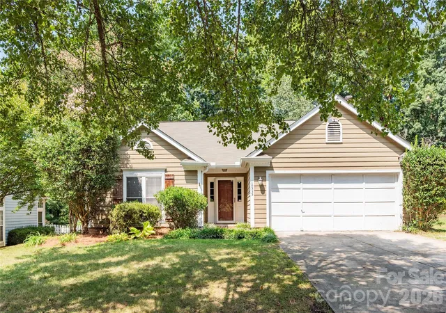 Single family home for sale at 10333 Danesway Ln, Cornelius, NC 28031 | MLS# 4420138