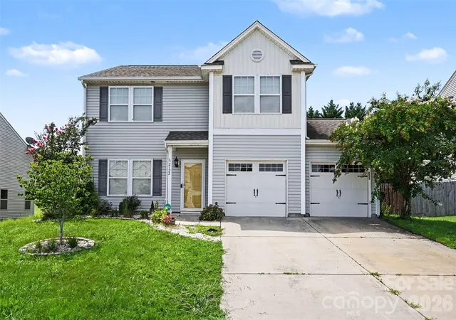 Photo 2 of Single family home for sale at 2122 Gillette Dr, Clover, SC 29710 | MLS# 4420140 | Listing updated on 2026-09-01