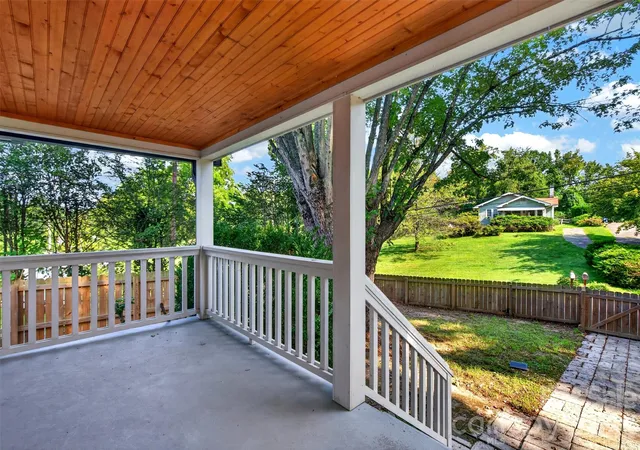 Photo 4 of Single family home for sale at 39 Wyatt St, Asheville, NC 28803 | MLS# 4420153 | Listing updated on 2026-10-08