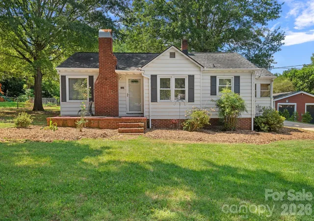 Photo 1 of Single family home for sale at 1127 Thompson Ave, Charlotte, NC 28216 | MLS# 4420178 | Listing updated on 2026-10-01