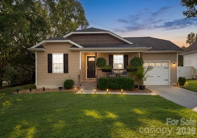Photo 2 of Single family home for sale at 128 Mallory Tai Dr, Lincolnton, NC 28092 | MLS# 4420180 | Listing updated on 2026-09-05