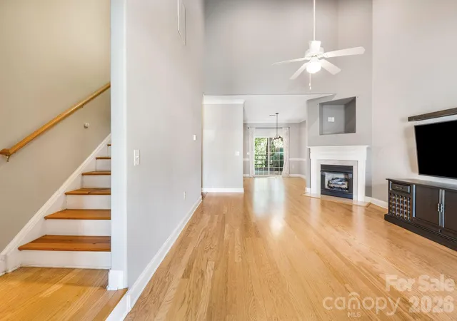 Photo 3 of Single family home for sale at 896 W Pointe Dr, Asheville, NC 28806 | MLS# 4420183 | Listing updated on 2026-09-20
