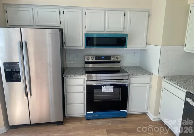 Photo 3 of Single family home for sale at 11101 Deerpath Ct, Charlotte, NC 28262 | MLS# 4420188 | Listing updated on 2026-09-21