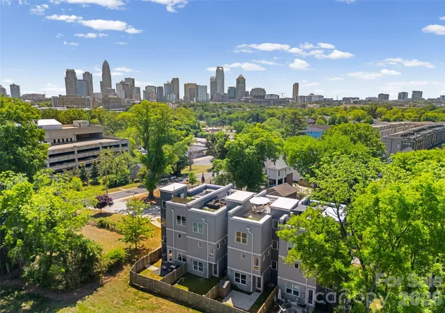 Photo 2 of Townhouse for sale at 1633 Duckworth Ave, Charlotte, NC 28208 | MLS# 4420197 | Listing updated on 2026-09-13