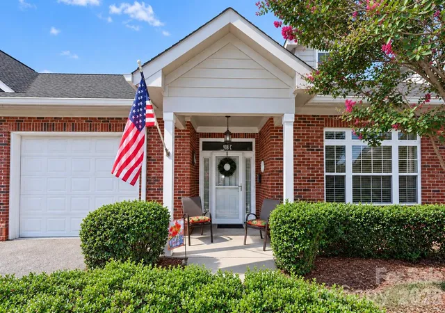 Photo 3 of Townhouse for sale at 908 Davie Ave #C, Statesville, NC 28677 | MLS# 4420203 | Listing updated on 2026-09-12