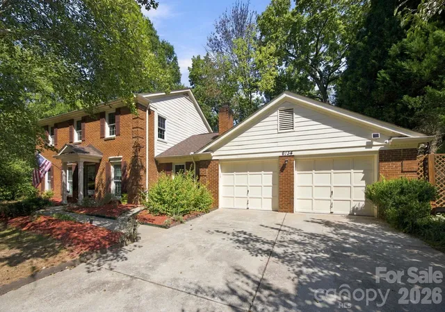 Photo 2 of Single family home for sale at 6134 Hickory Forest Dr, Charlotte, NC 28277 | MLS# 4420216 | Listing updated on 2026-09-15