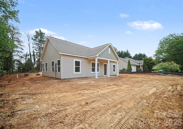 Photo 2 of Single family home for sale at 7588 Sarah Dr, Denver, NC 28037 | MLS# 4420221 | Listing updated on 2026-09-27