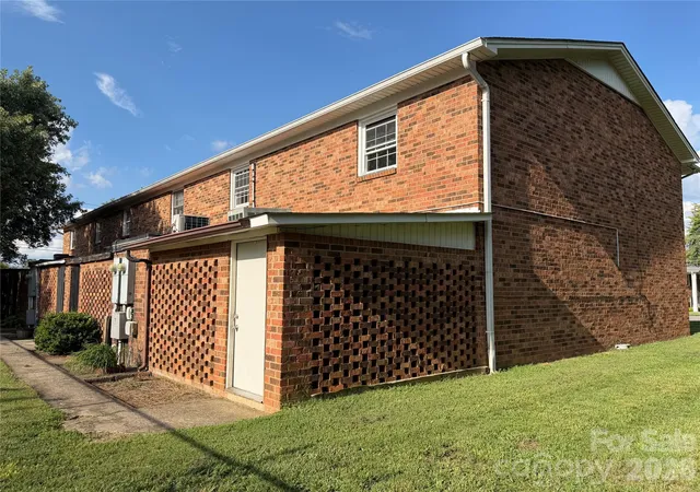 Photo 3 of Sale Pending at 155 Nw 17th Street #F1, Hickory, NC 28601 | MLS# 4420228 | Listing updated on 2026-09-04