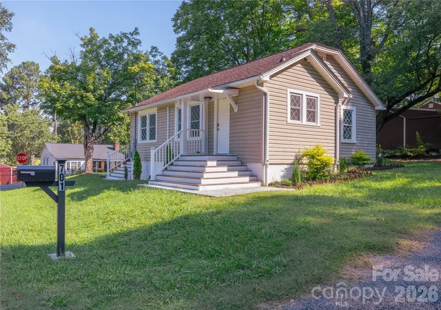 Photo 1 of Single family home for sale at 701 Betty St, Gastonia, NC 28054 | MLS# 4420236 | Listing updated on 2026-09-28
