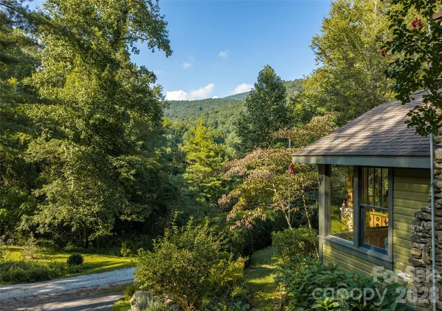 Photo 2 of Single family home for sale at 95 Chestnut Hl Loop Rd, Gerton, NC 28735 | MLS# 4420243 | Listing updated on 2026-10-01
