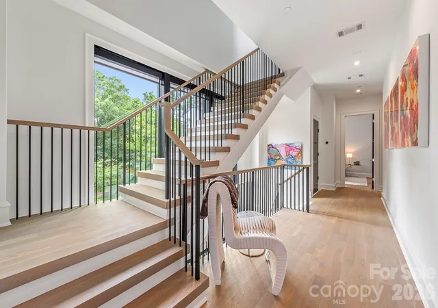 Photo 3 of Condo for sale at 610 Queens Rd, Charlotte, NC 28207 | MLS# 4420275 | Listing updated on 2026-09-18
