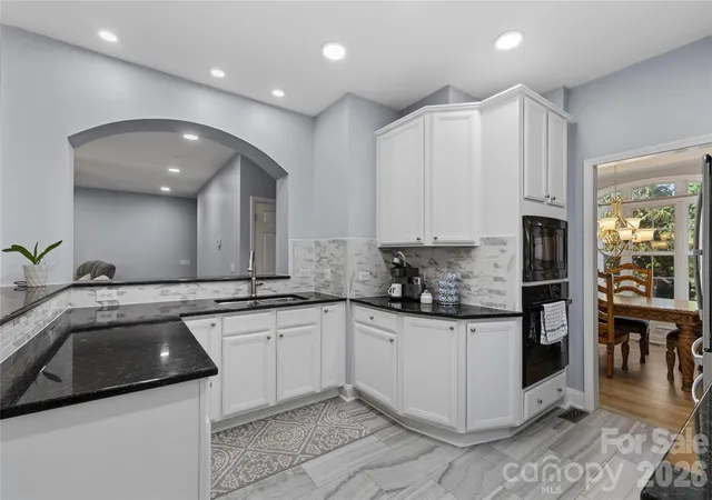 Photo 3 of Single family home for sale at 2612 Albatross Ln, Matthews, NC 28104 | MLS# 4420292 | Listing updated on 2026-10-05