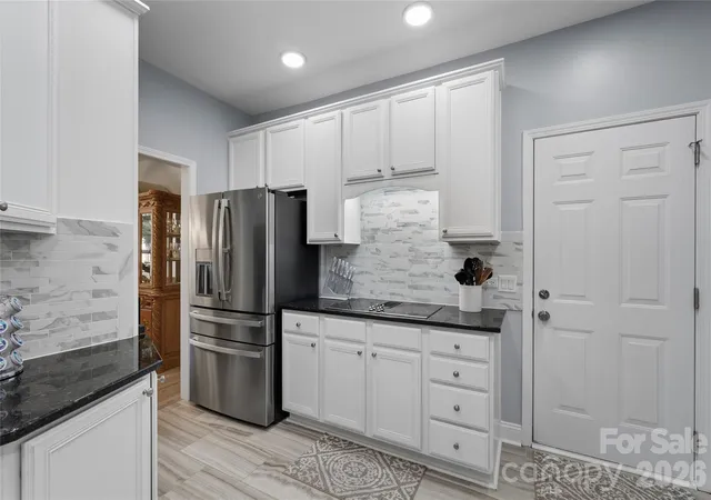 Photo 4 of Single family home for sale at 2612 Albatross Ln, Matthews, NC 28104 | MLS# 4420292 | Listing updated on 2026-10-05