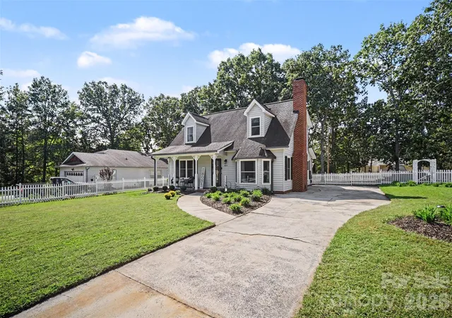 Photo 3 of Single family home for sale at 8005 Lighthouse Way, Indian Trail, NC 28079 | MLS# 4420296 | Listing updated on 2026-09-21