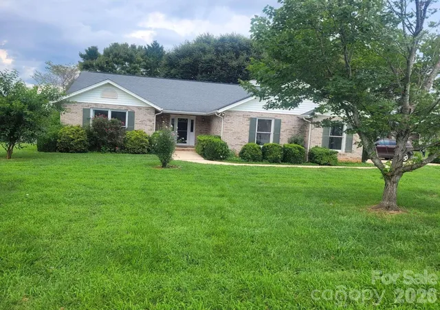 Photo 1 of Single family home for sale at 1275 Grady Ln, Hickory, NC 28602 | MLS# 4420304 | Listing updated on 2026-09-06