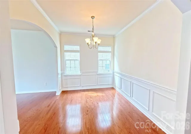 Photo 4 of Single family home for sale at 5918 Kelyn Hills Dr, Charlotte, NC 28278 | MLS# 4420325 | Listing updated on 2026-10-02