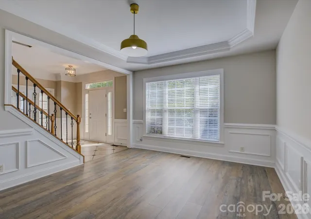Photo 4 of Single family home for sale at 605 Queenswater Ln, Waxhaw, NC 28173 | MLS# 4420326 | Listing updated on 2026-09-22