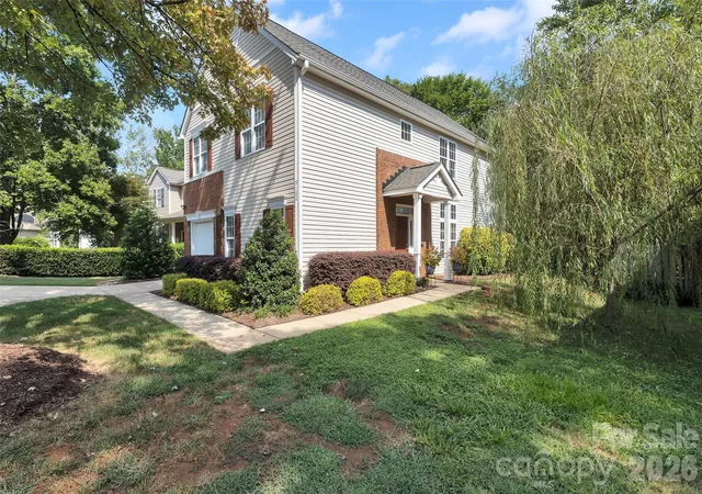 Photo 2 of Single family home for sale at 9132 Royal Highlands Ct, Charlotte, NC 28277 | MLS# 4420335 | Listing updated on 2026-09-28