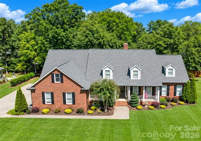 Single family home for sale at 5480 Glen Forest Dr, Charlotte, NC 28226 | MLS# 4420356