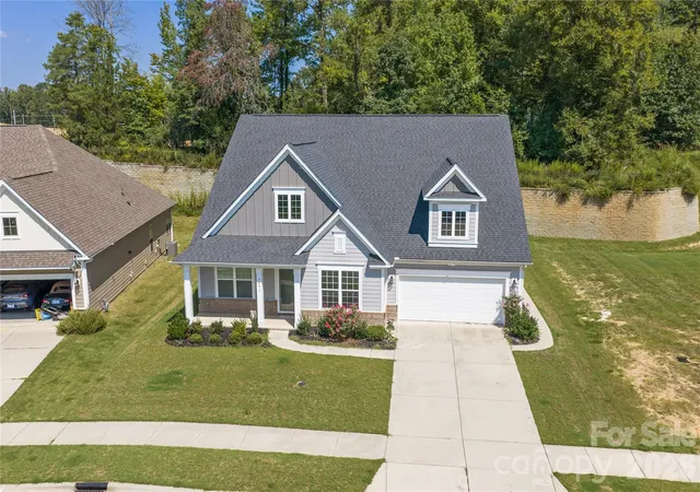 Photo 3 of Single family home for sale at 7893 Crk Park Dr, Denver, NC 28037 | MLS# 4420383 | Listing updated on 2026-10-06