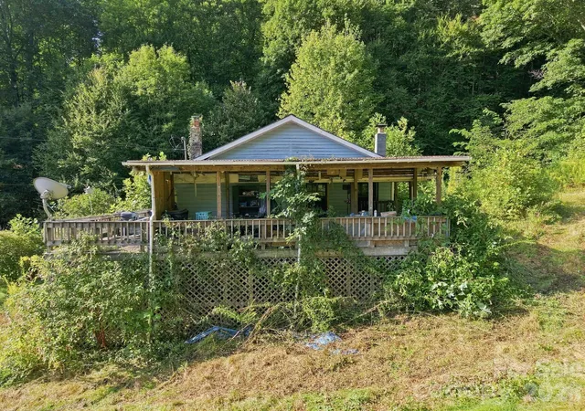 Photo 2 of Single family home for sale at 1487 Poplar Gap Rd, Hot Springs, NC | MLS# 4420401 | Listing updated on 2026-09-18