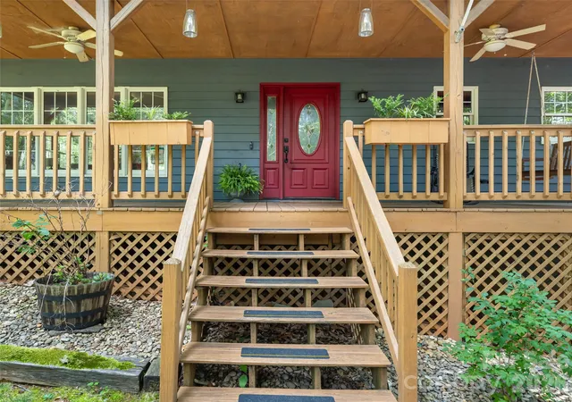 Photo 3 of Single family home for sale at 12 Howling Waite Ridge, Candler, NC 28715 | MLS# 4420405 | Listing updated on 2026-09-27