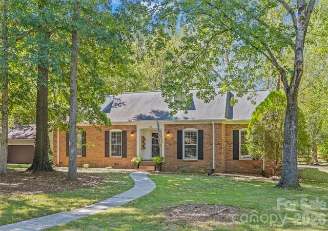 Photo 2 of Single family home for sale at 511 Morning Dale Rd, Matthews, NC 28105 | MLS# 4420407 | Listing updated on 2026-10-07
