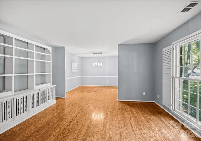 Photo 4 of Single family home for sale at 511 Morning Dale Rd, Matthews, NC 28105 | MLS# 4420407 | Listing updated on 2026-10-07