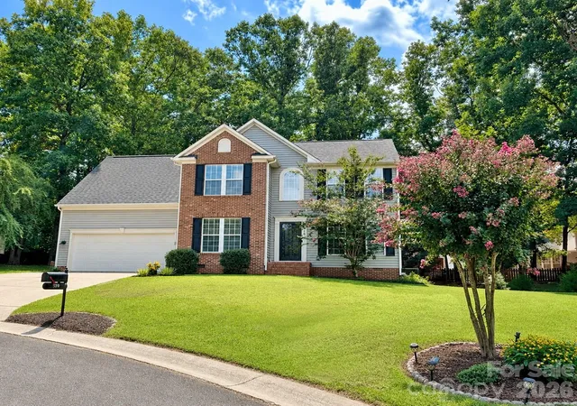 Photo 2 of Single family home for sale at 1210 Brg Knot Ct, Rock Hill, SC 29732 | MLS# 4420408 | Listing updated on 2026-10-20
